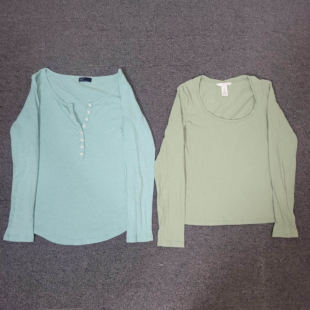 Gap H&M Size M Long Sleeve Tops Lot of 2 Mint Sage Green Henley Scoop Neck